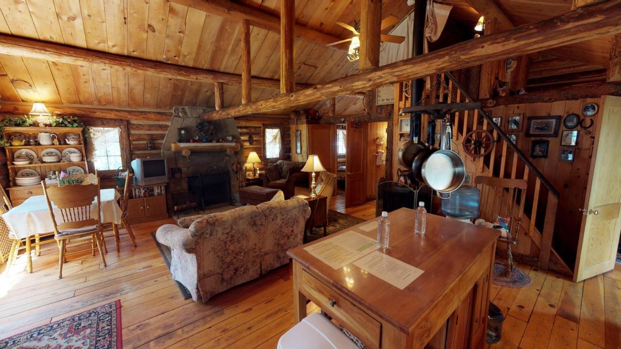 Cabin By The Creek With High Speed Wifi Red River Exterior photo