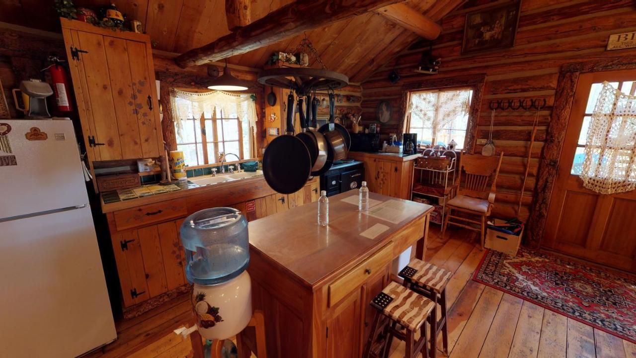 Cabin By The Creek With High Speed Wifi Red River Exterior photo