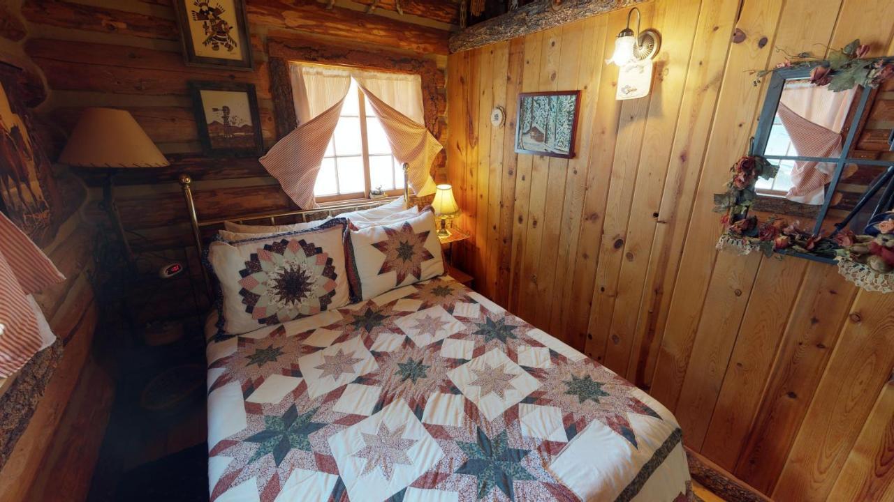Cabin By The Creek With High Speed Wifi Red River Exterior photo
