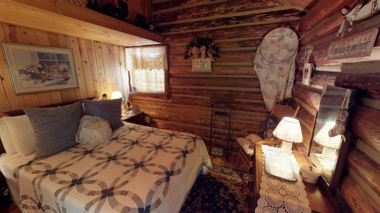 Cabin By The Creek With High Speed Wifi Red River Exterior photo